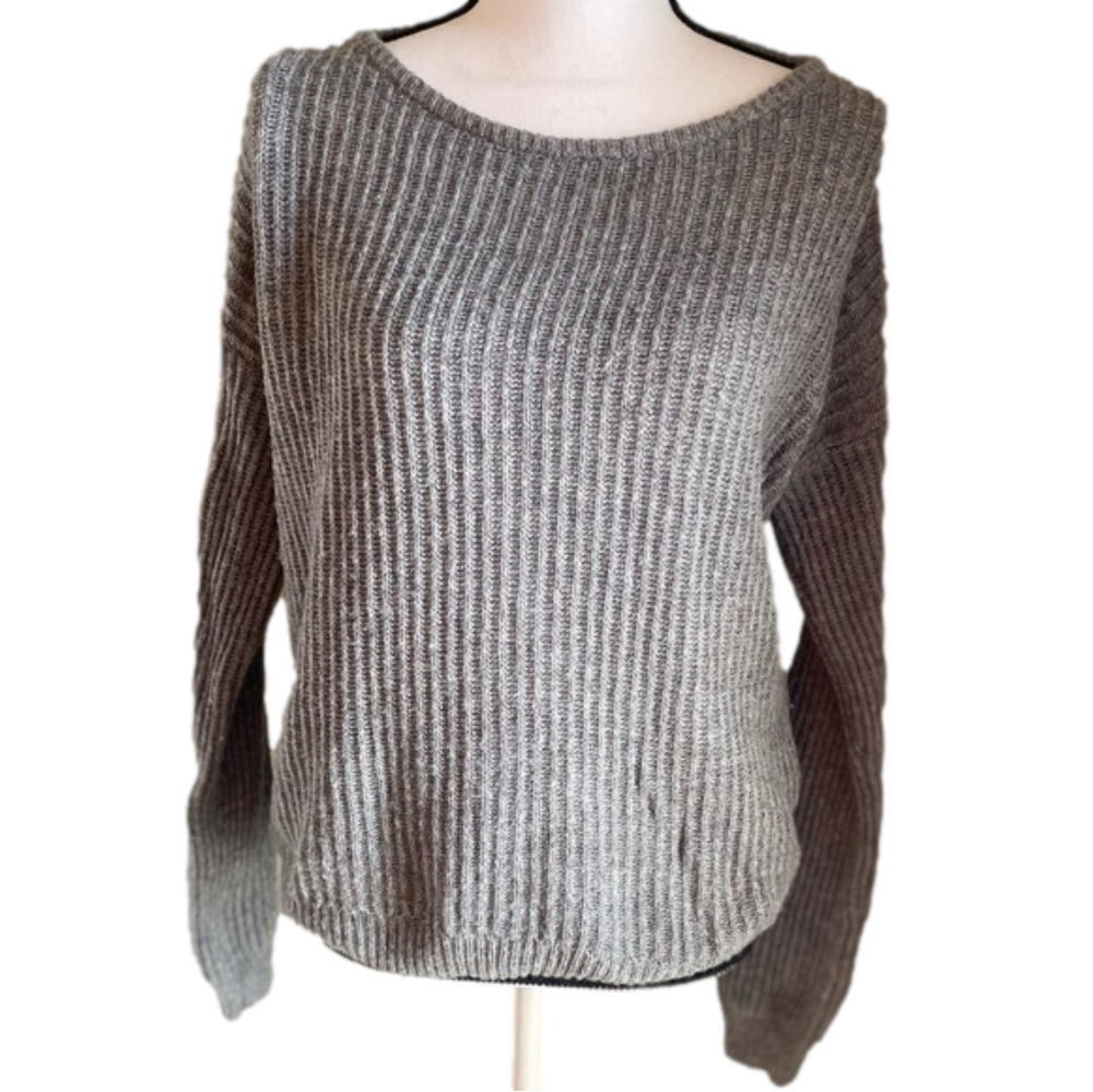 BRANDY MELVILLE‎ GRAY KNIT SWEATER